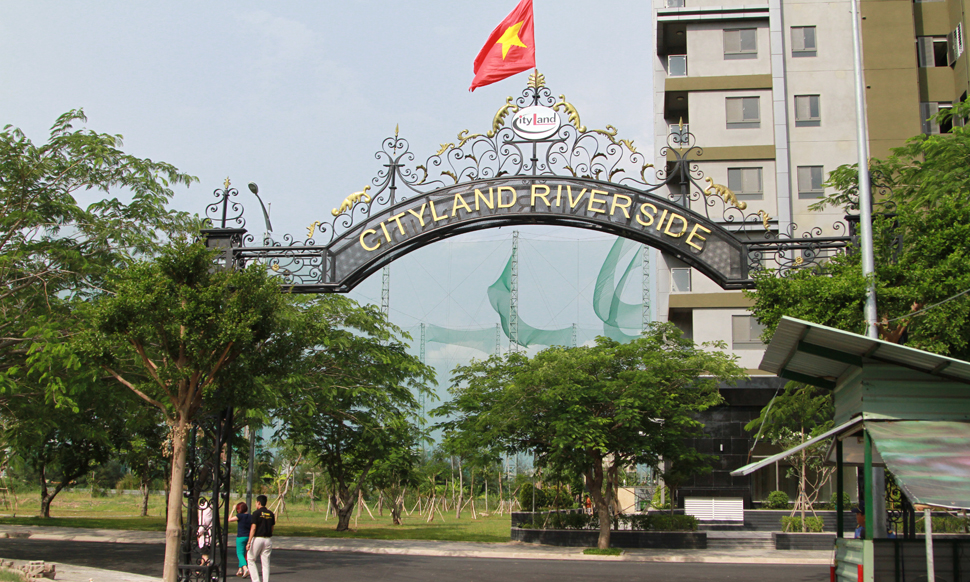 Cổng vào dự án Cityland Riverside Tân Phú, Quận 7