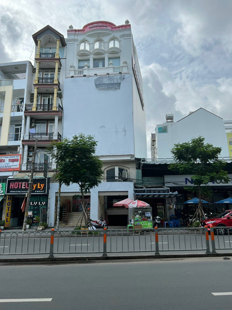 Nhà phố kinh doanh Bờ Bao Tân Thắng, Tân Phú