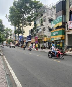 Nhà mặt tiền Trần Quang Khải, Quận 1