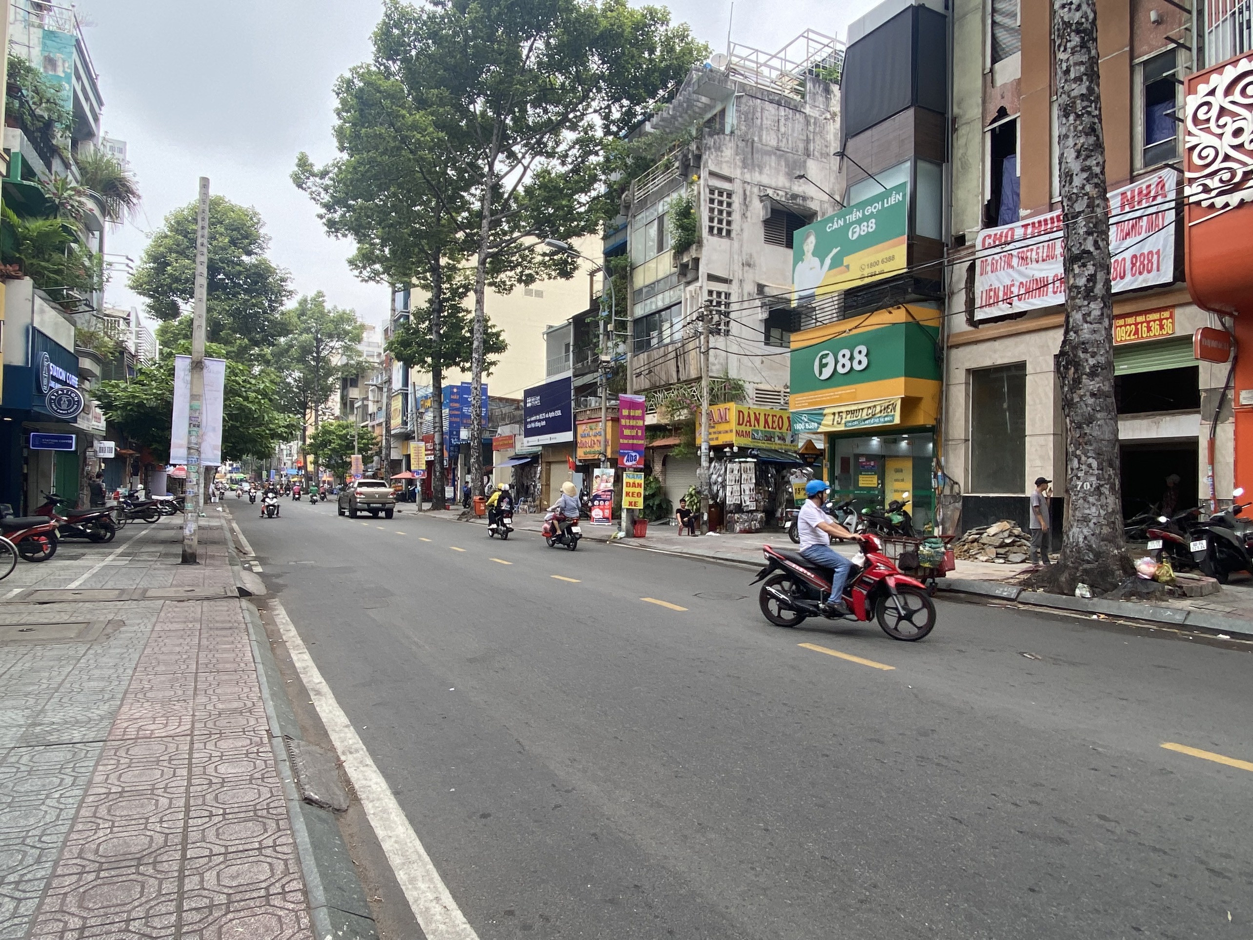 Nhà mặt tiền Trần Quang Khải, Quận 1