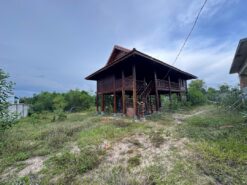 Nhà gỗ đường số 18 Hàm Tân, Lâm Đồng