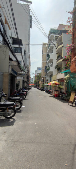 Nhà phố Lê Thị Hồng Gấm, Quận 1