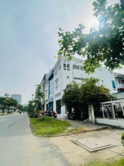 Nhà mặt tiền Nguyễn Văn Linh, Phú Mỹ Hưng, Quận 7