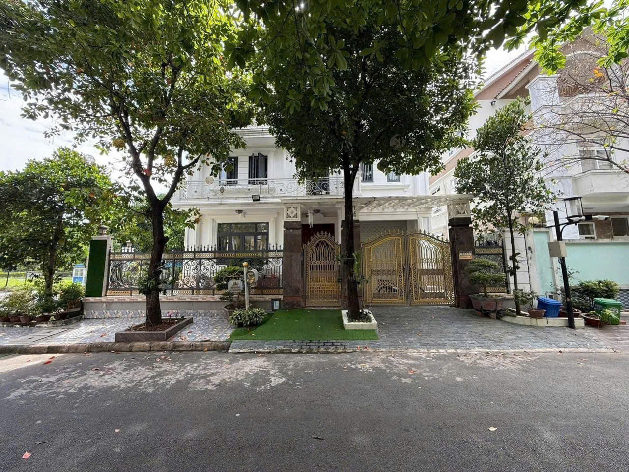 Biệt thự đơn lập Nam Thông 2 Phú Mỹ Hưng, Quận 7