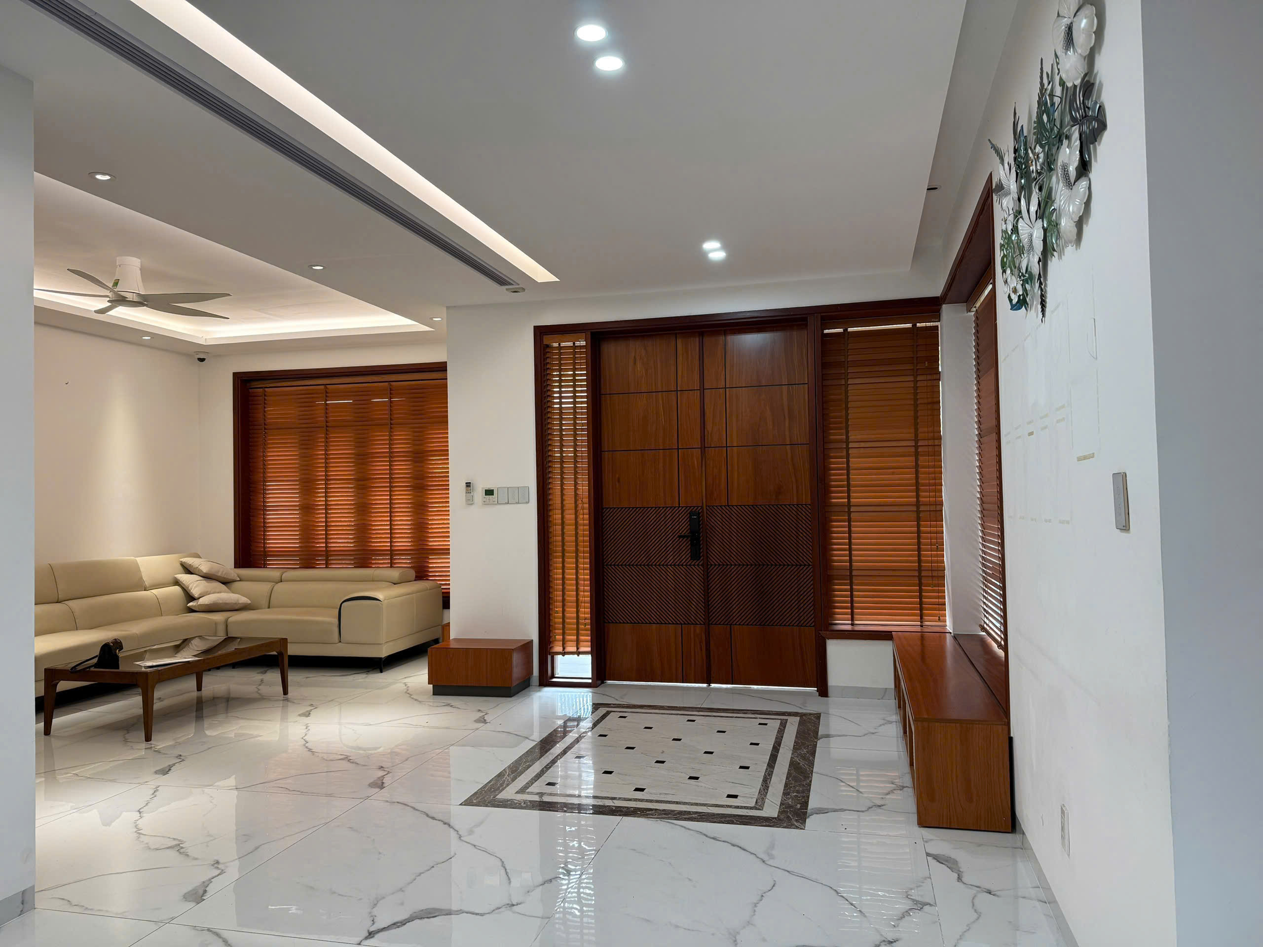 Biệt thự song lập 212 Mỹ Kim 2 Phú Mỹ Hưng, Quận 7