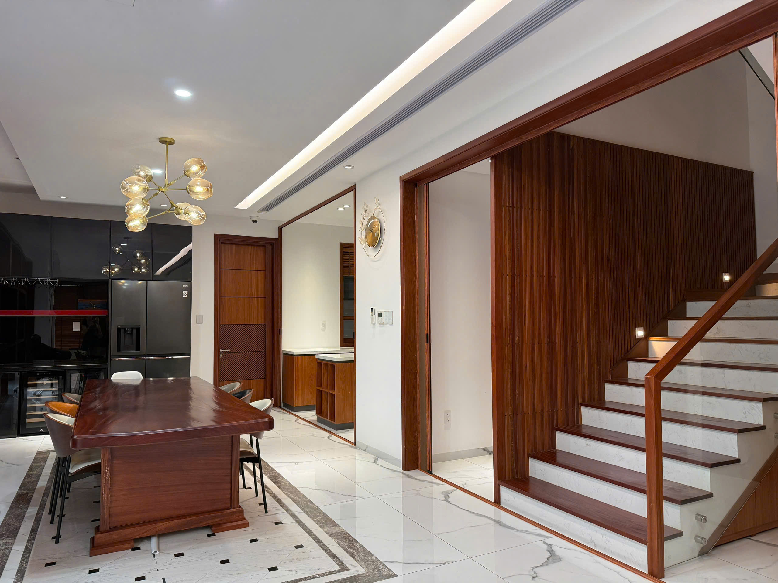 Biệt thự song lập 212 Mỹ Kim 2 Phú Mỹ Hưng, Quận 7