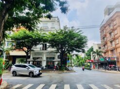 Khách sạn Hưng Gia 5 Phú Mỹ Hưng, Quận 7