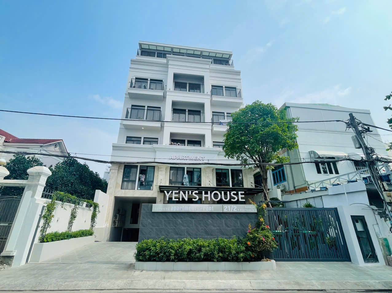 Tòa nhà căn hộ dịch vụ đường Lý Phục Man, Phường Bình Thuận, Quận 7