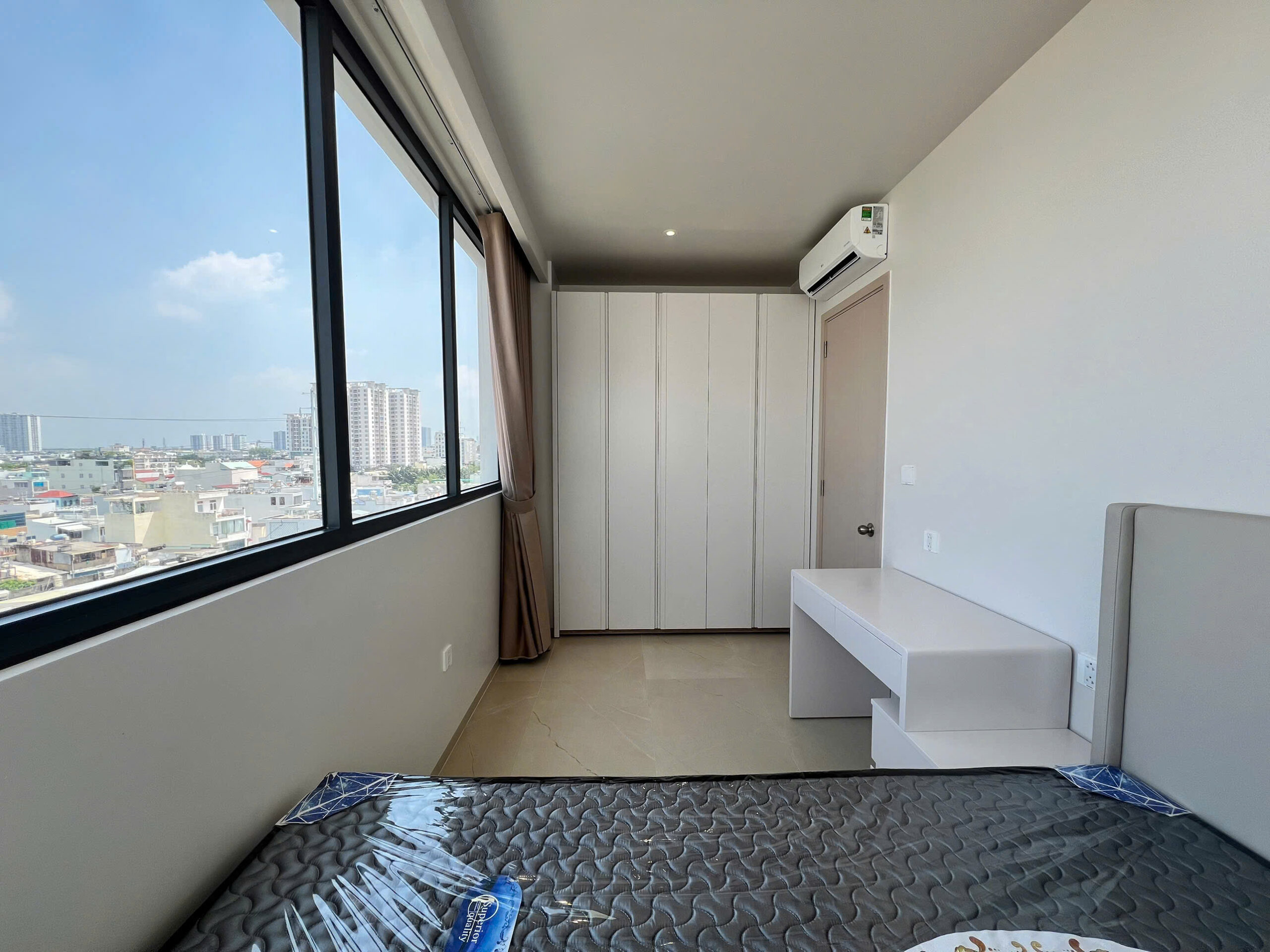 Tòa nhà căn hộ dịch vụ đường Lý Phục Man, Phường Bình Thuận, Quận 7