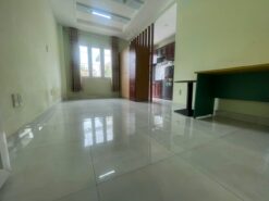 Tòa nhà căn hộ dịch vụ Ung Văn Khiêm, Phường 25, Bình Thạnh