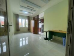 Tòa nhà căn hộ dịch vụ Ung Văn Khiêm, Phường 25, Bình Thạnh