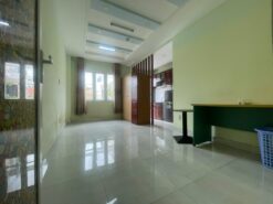 Tòa nhà căn hộ dịch vụ Ung Văn Khiêm, Phường 25, Bình Thạnh