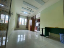 Tòa nhà căn hộ dịch vụ Ung Văn Khiêm, Phường 25, Bình Thạnh