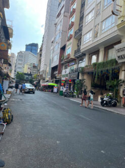 Khách sạn mặt tiền 22 Nguyễn An Ninh, Phường Bến Thành, Quận 1