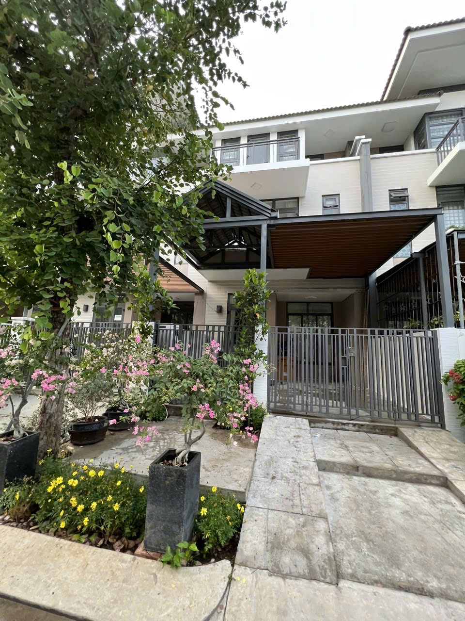 Nhà liên kế Lavila Phước Kiển, Nhà Bè