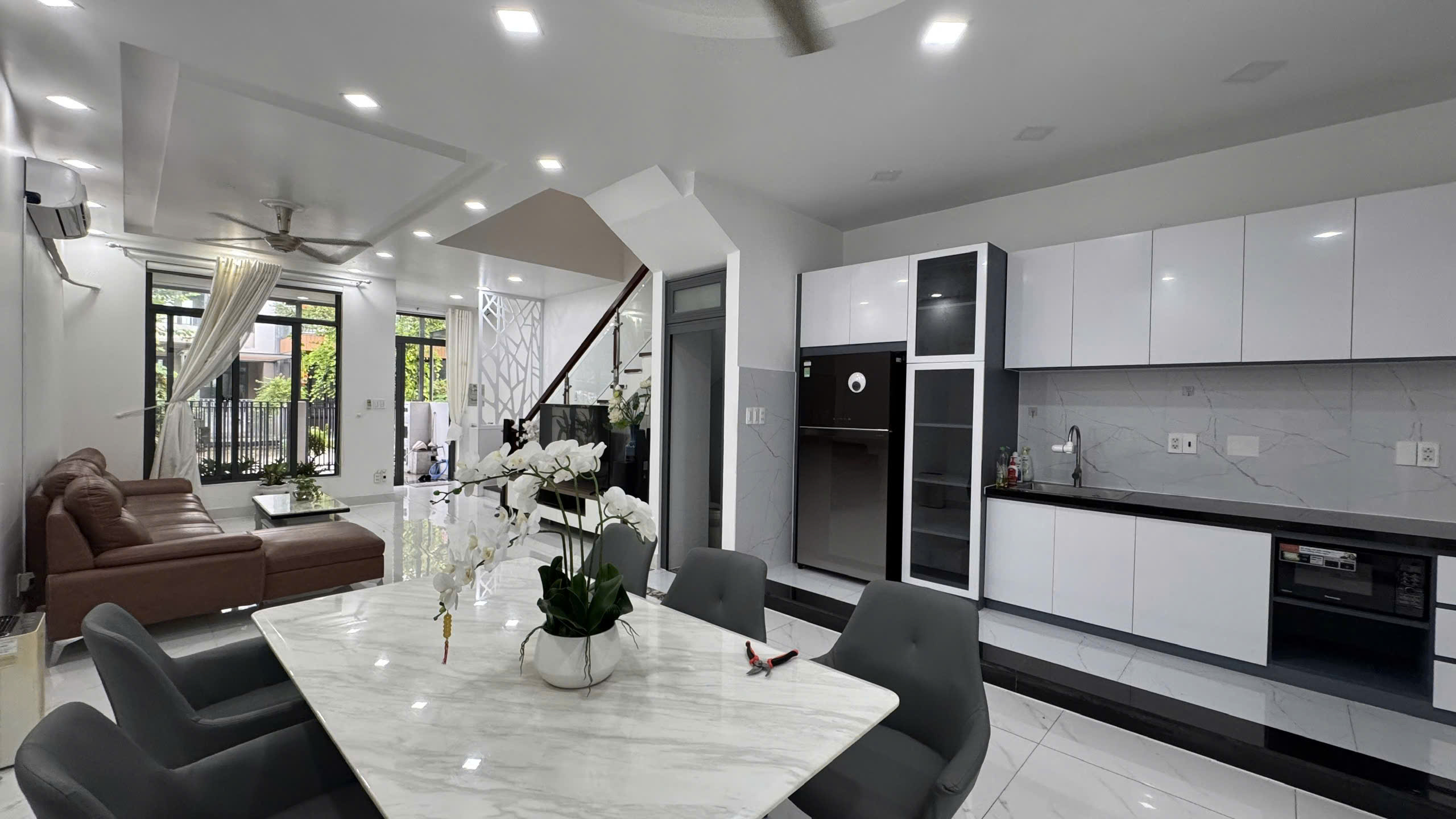 Nhà liên kế Lavila Phước Kiển, Nhà Bè