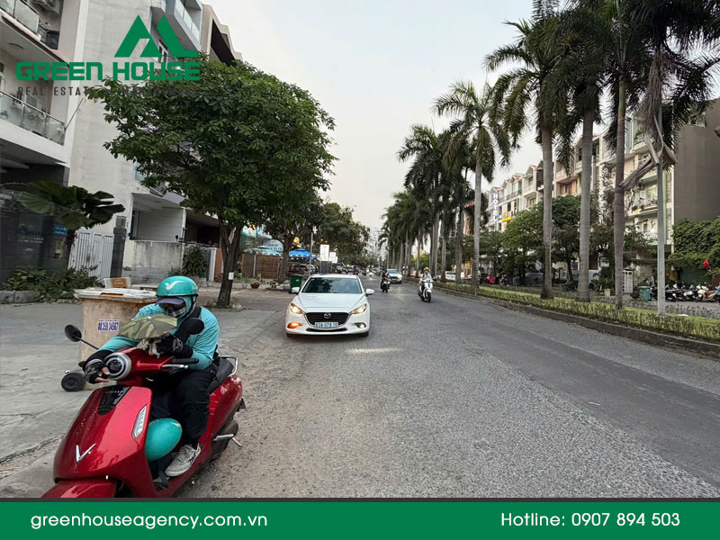 Nhà mặt tiền Hoàng Trọng Mậu KDC Him Lam, Quận 7