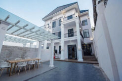 Biệt thự Nguyễn Văn Linh, Quận 7