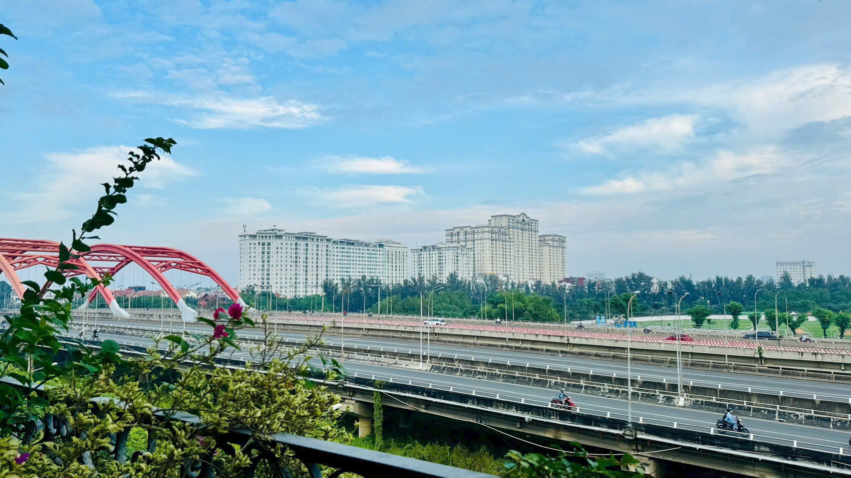 Tòa nhà KDC Sadeco Ven Sông, Phường Tân Phong, Quận 7