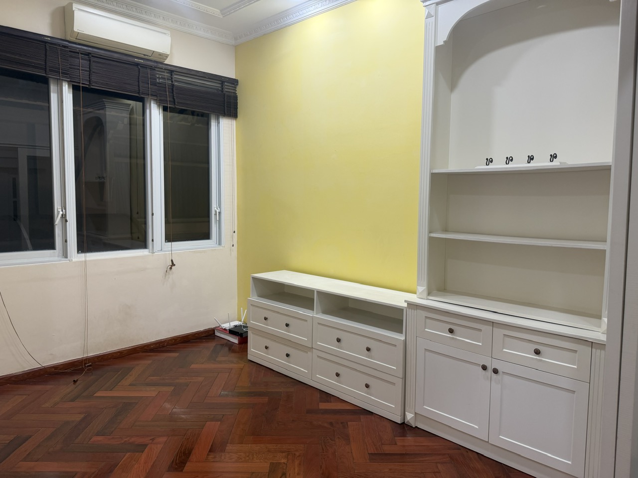 Cho thuê biệt thự mỹ kim 2 phú mỹ hưng, Có thang máy, Diện tích: 180,5m2 (9,5x19m), 3 tầng, đầy đủ nội thất cao cấp, 4pn, 1 phòng làm việc, cạnh bên công viên Hồ Bán Nguyệt, Cầu Ánh Sao, Bến Du Thuyền "Saigon South Marina Club" - Ảnh 12