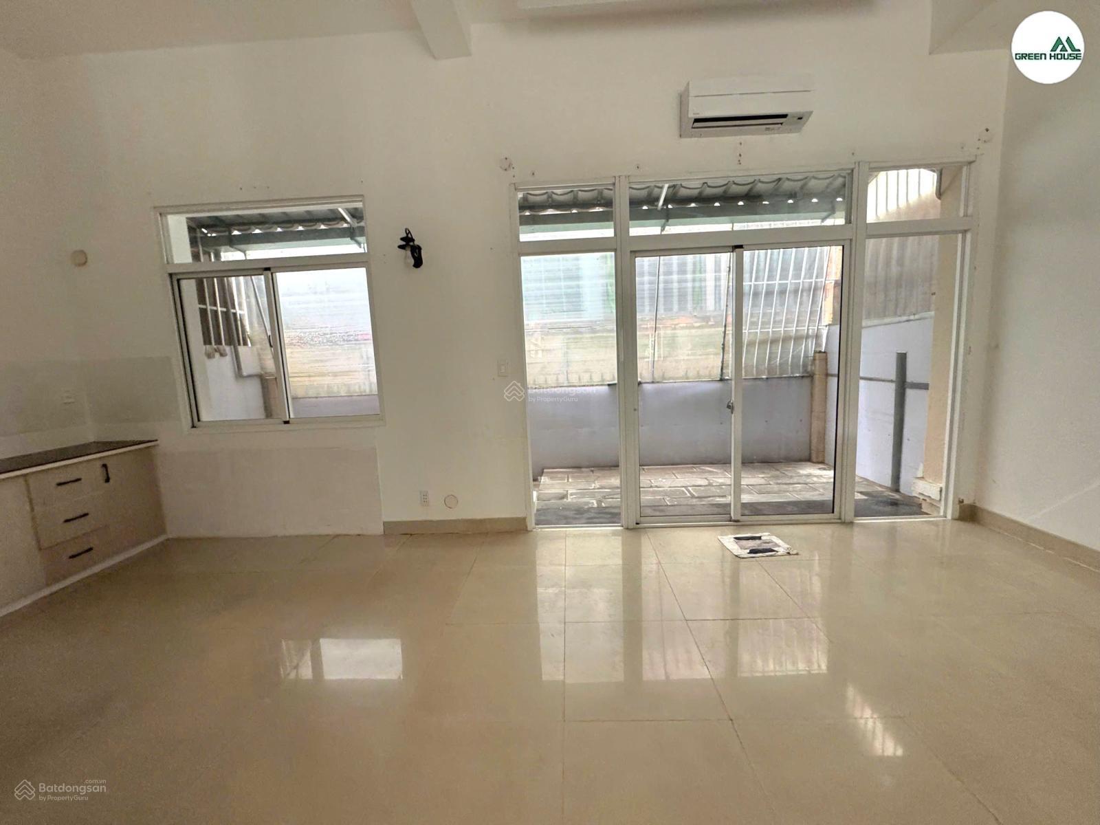 Cho thuê biệt thự Phú Mỹ Hưng, khu Mỹ Thái 1, đường C, diện tích: 126m²(7x18m) đường lớn 21m, đối diện công viên 2ha, nhà ít nội thất - Ảnh 6