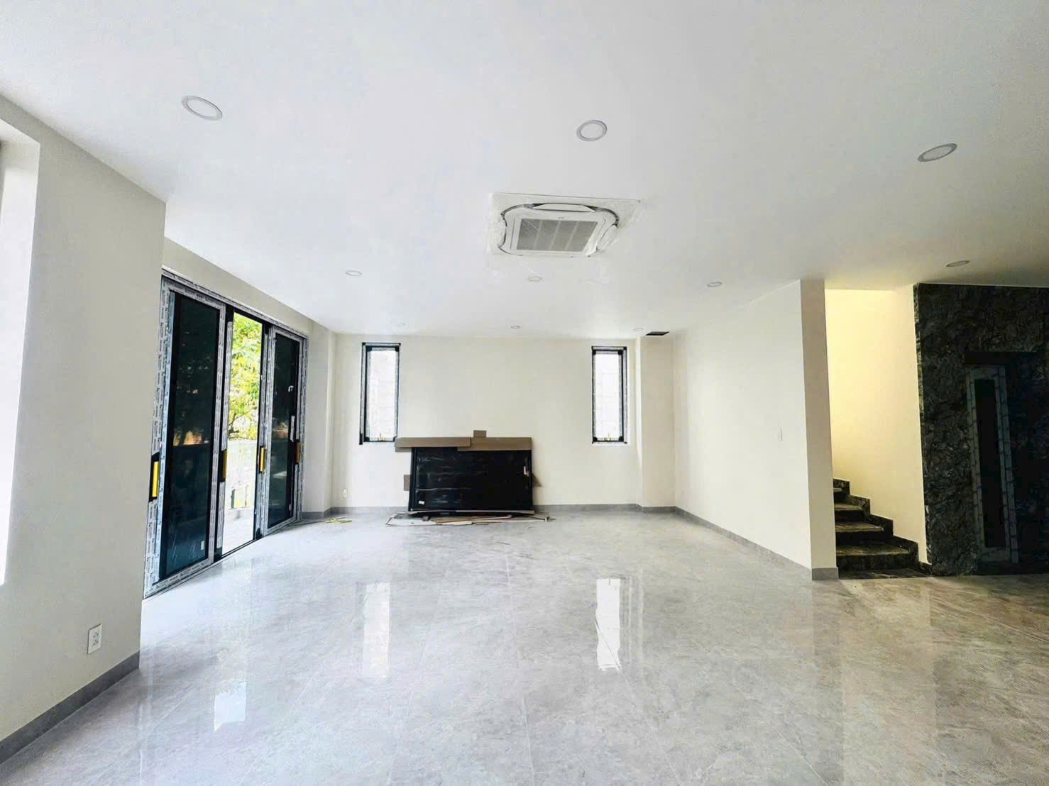 Biệt thự văn phòng KDC Him Lam Phường Tân Hưng