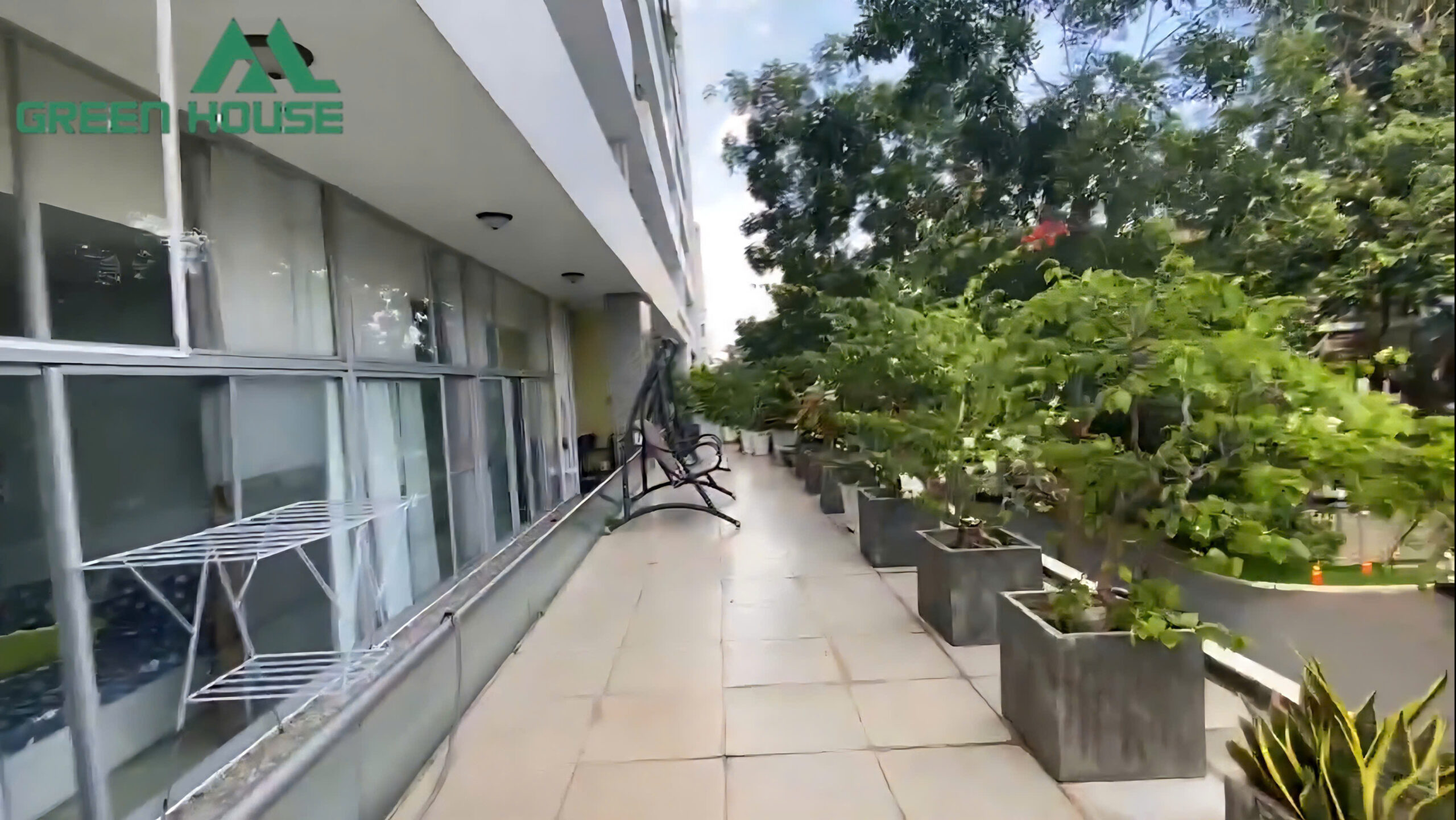 Bán Căn Hộ Chung Cư Garden Court 2, Phú Mỹ Hưng, Quận 7, 140m2 gần 60m2 sân vườn ,3pn, 2wc, ban công rộng, view Đông Nam gió mát quanh năm, nhà cạnh bên công viên Hồ Bán Nguyệt, Cầu Ánh Sao - Ảnh 10