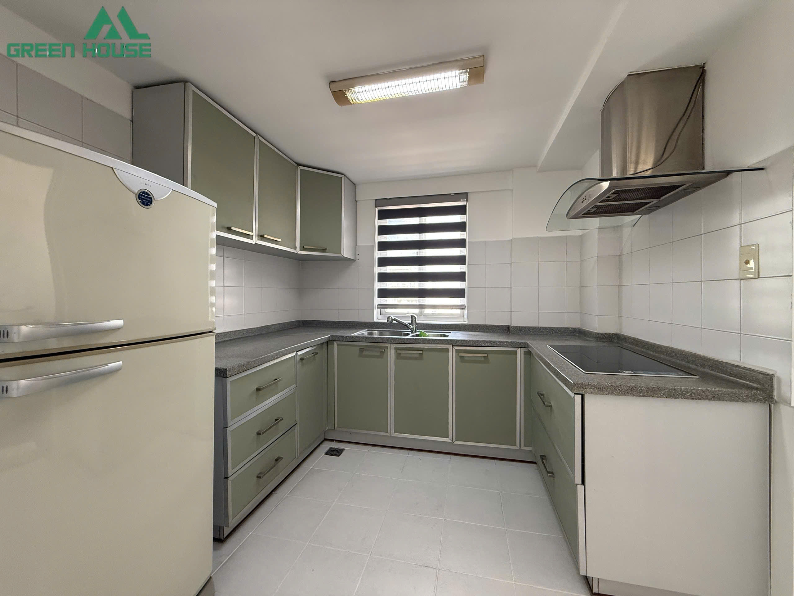 Bán và cho thuê căn hộ duplex Mỹ Khánh 1B, Phú Mỹ Hưng, diện tích 190m2, ban công view hồ bơi, 4PN, 3WC, có nội thất - Ảnh 13