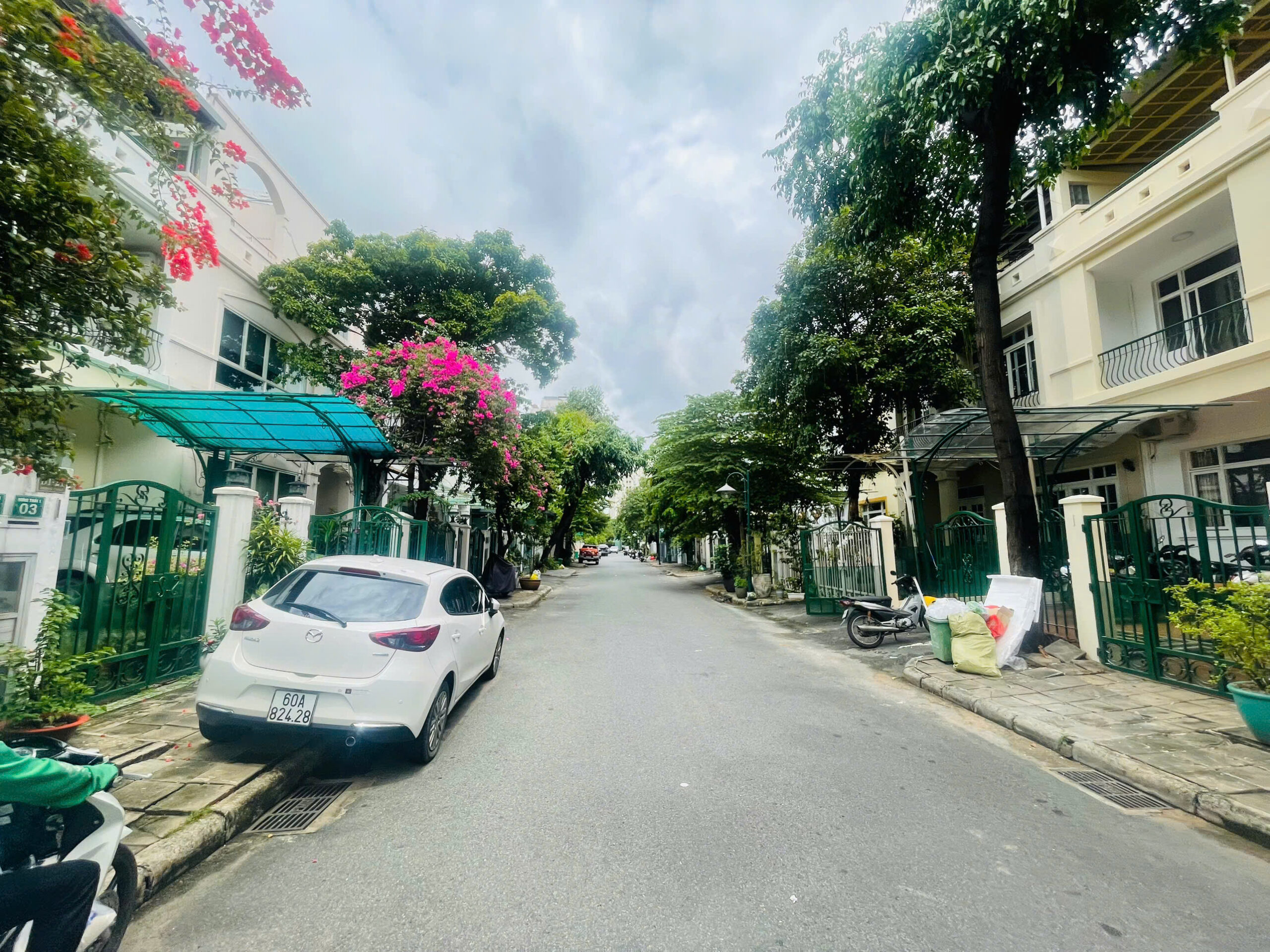 Cho thuê nhà mặt tiền ngang 7m, Phú Mỹ Hưng, 4pn, 4wc, sân vườn rộng, sân thượng, cạnh SC Vivo City - Ảnh 5