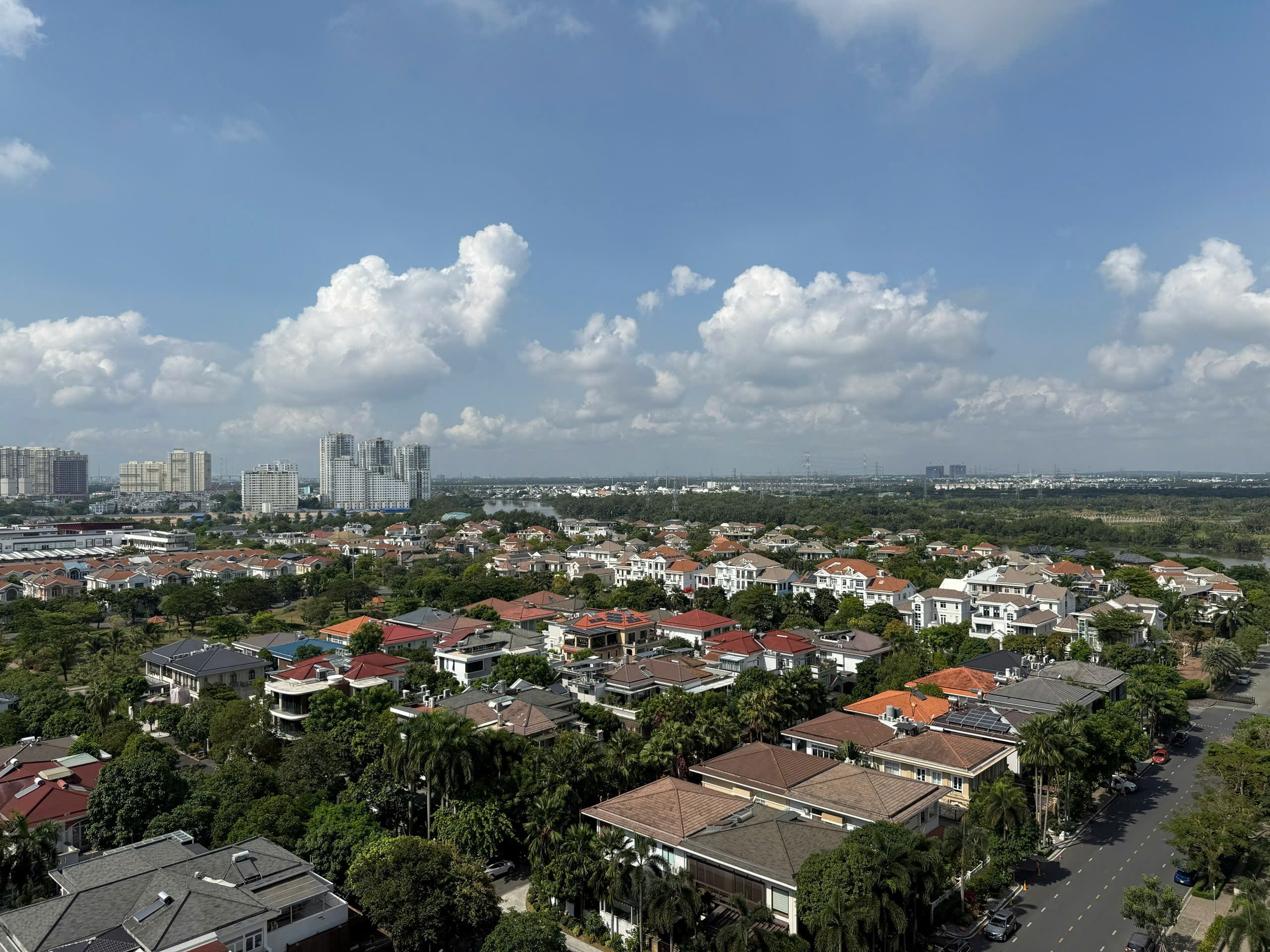 Bán chung cư Riverside Residence Phú Mỹ Hưng, Quận 7, 192m2, 4pn, 3wc, Tầng cao, căn góc 3 mặt thoáng view sông và view Biệt thự hướng Đông Nam - Ảnh 16