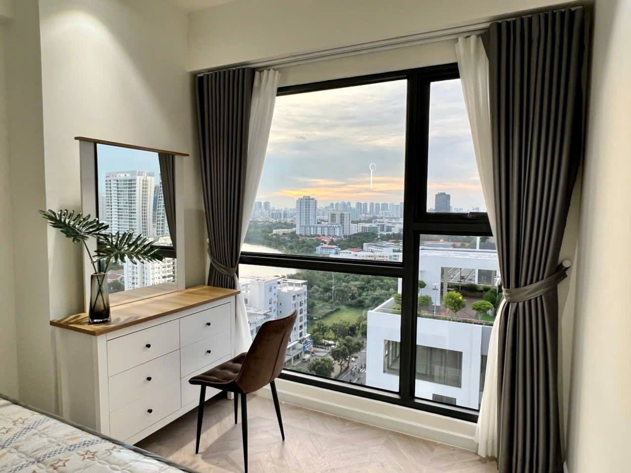 Cho thuê căn hộ Antonia Phú Mỹ Hưng, Quận 7, Tầng cao, 87m2, 2pn, Có ô xe hơi, Nội thất cao cấp vào ở ngay - Ảnh 4