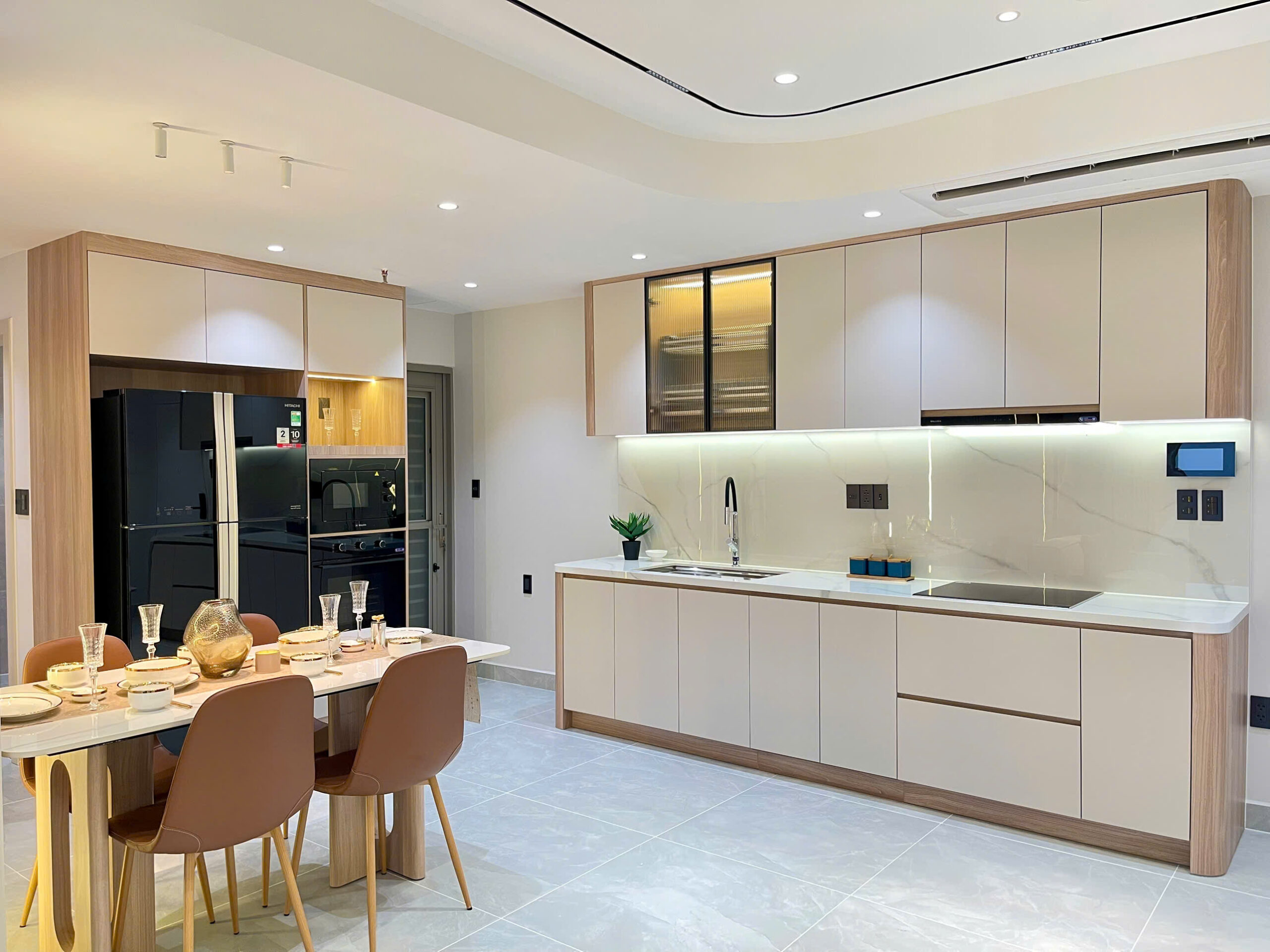 Bán căn hộ chung cư tại Chung cư Hưng Phúc 1, 78m2, 2pn, 2wc, nhà siêu đẹp, tầng cao, view Biệt Thự - Ảnh 4